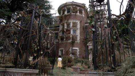 airbnb american horror story house